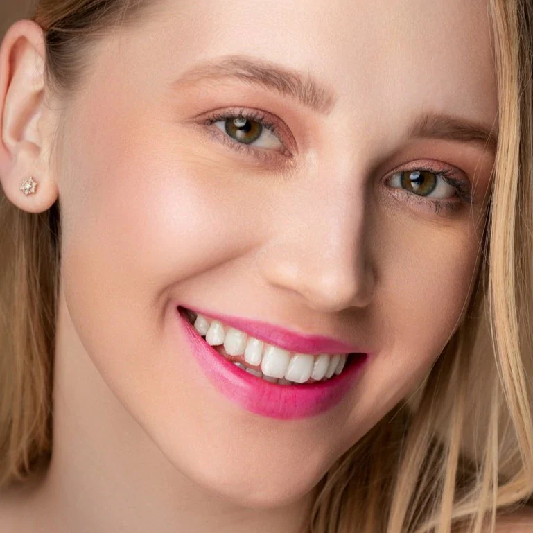 MoodMatcher Color Changing Lipstick Light Blue To Very Light Pink - Image 3