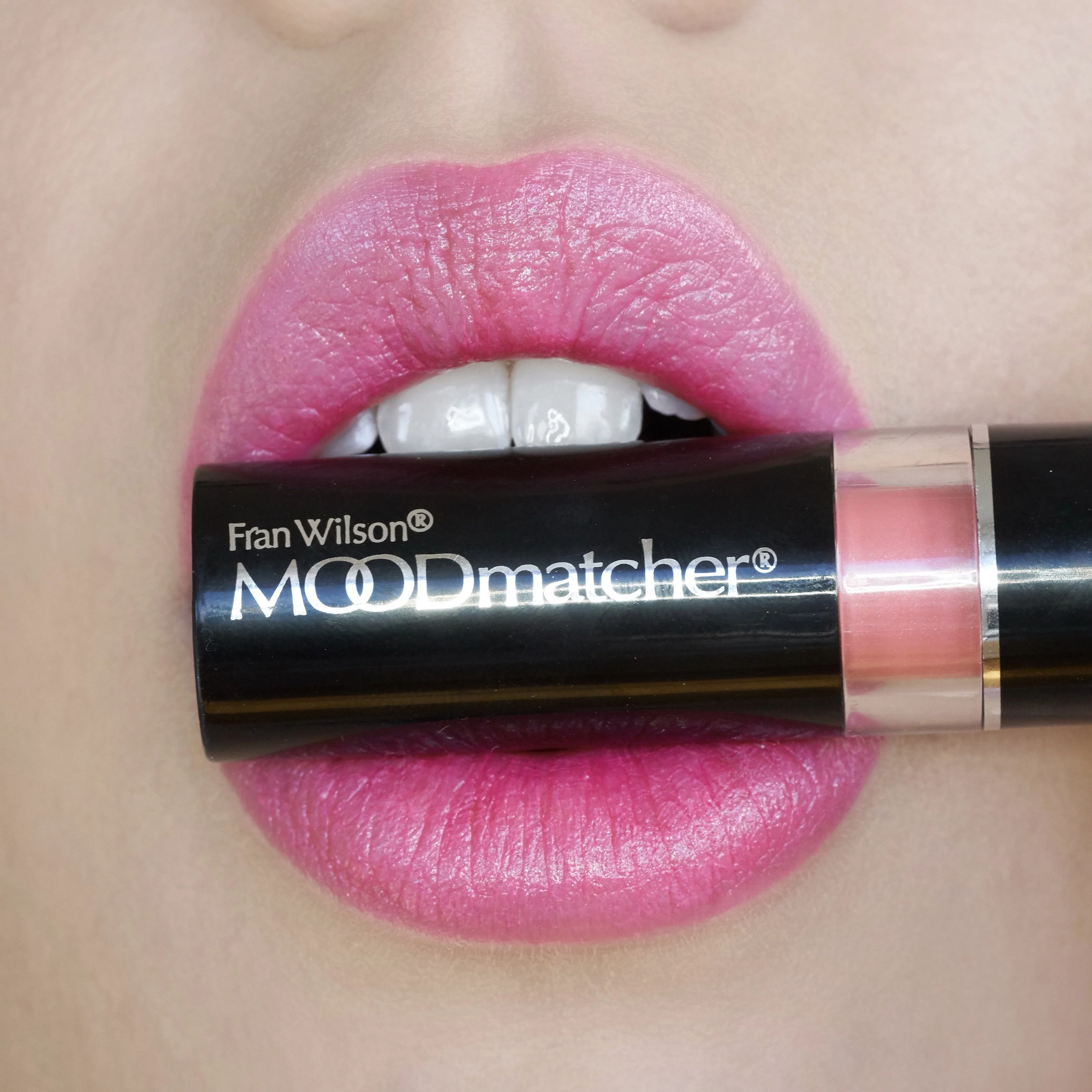 MoodMatcher Color Changing Lipstick Pink To Natural Pink - Image 5